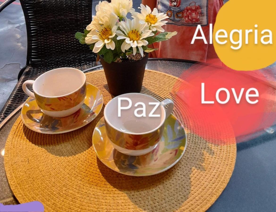 Hermoso Apartamento Frente Aeropuerto De Isla Verde San Juan Dış mekan fotoğraf