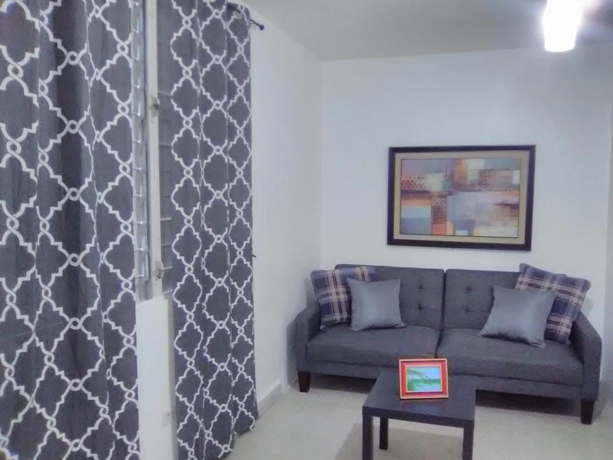 Hermoso Apartamento Frente Aeropuerto De Isla Verde San Juan Dış mekan fotoğraf